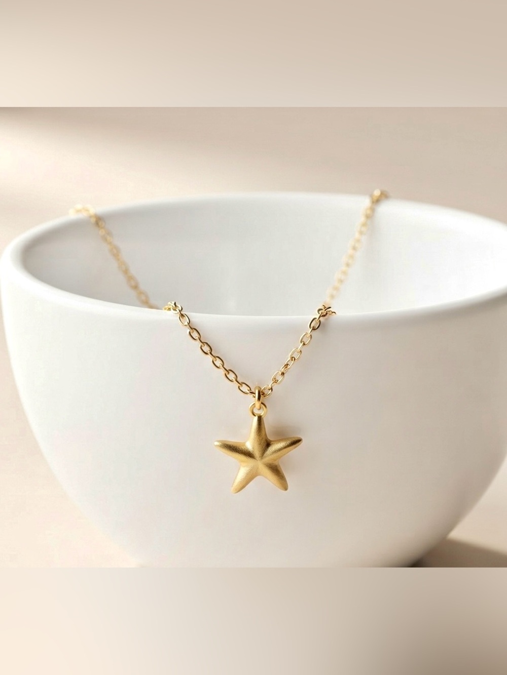 Women’s Gold Starfish necklace